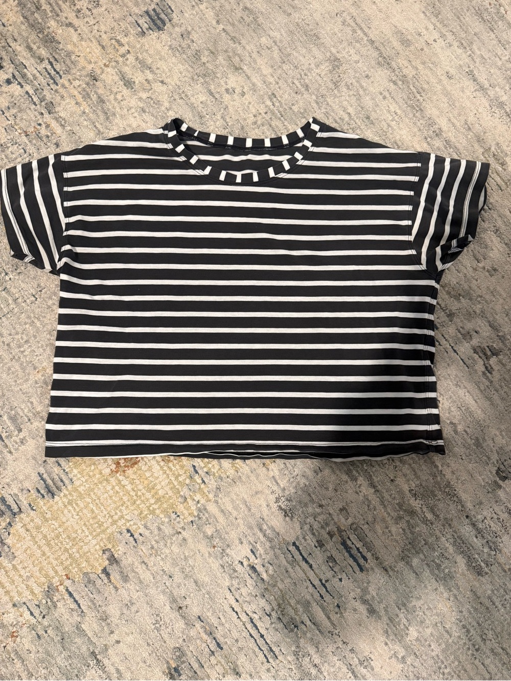 Lululemon Cates Tee Size 6